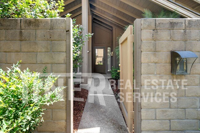 Foto del edificio - 11369 Gold Country Blvd