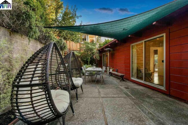 Foto del edificio - 1427 Grizzly Peak Blvd