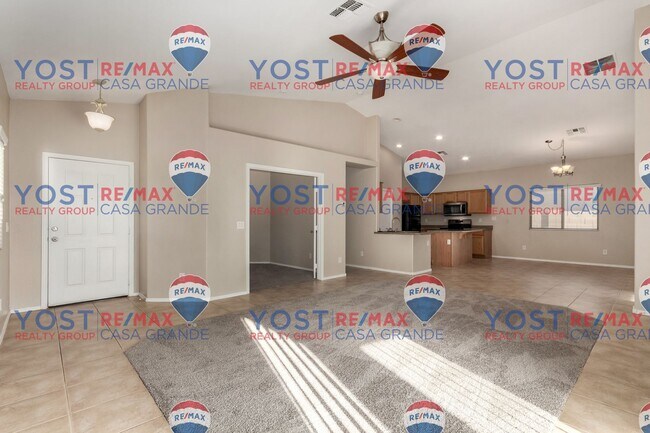 Building Photo - Charming home in McCartney Center!
