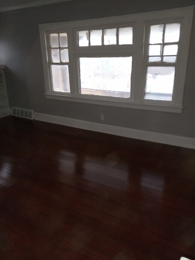 Living room - 11002 Nelson Ave