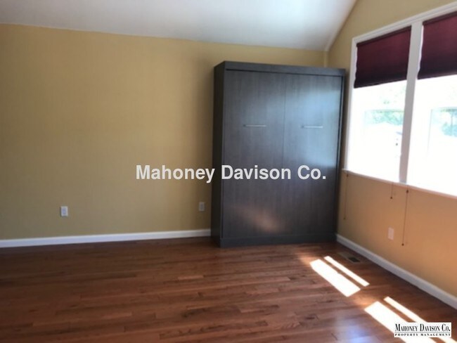 Foto del edificio - 257 Sunnyslope Rd