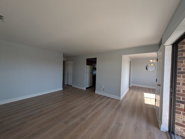 Foto del edificio - 9024 Lincoln Ct