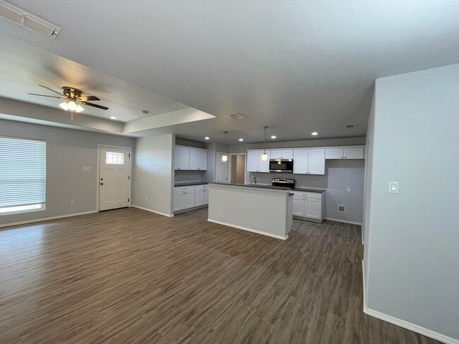 Foto del edificio - 8410 11th St