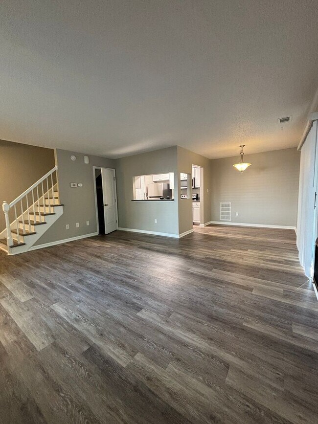 Foto del edificio - Gorgeous Condo up for rent!