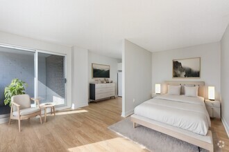 Building Photo - 215 Rue Bellevue