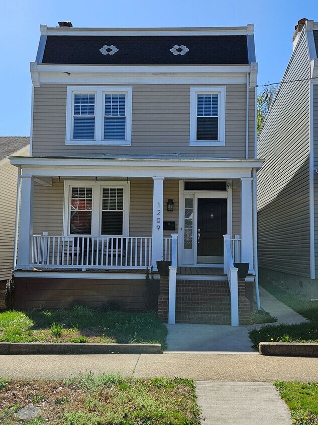 Foto principal - Church Hill Amazing 3 Bedroom 2.5 Bath Home