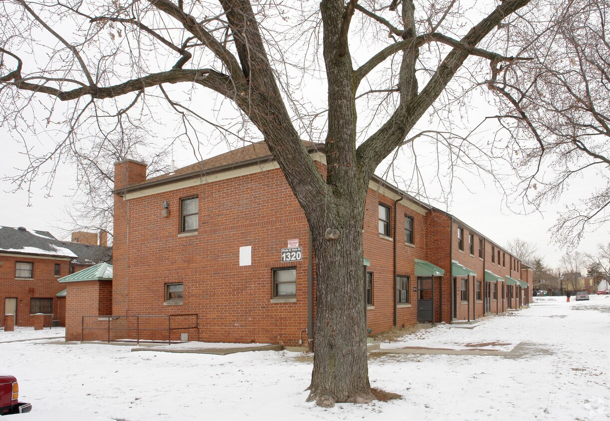 Building Photo - 1320 Phale D. Hale Dr
