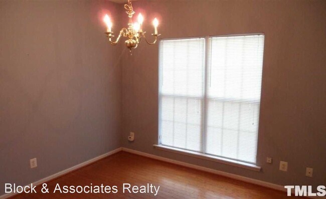 Building Photo - 3 br, 2.5 bath House - 1140 Garnet Ridge Way