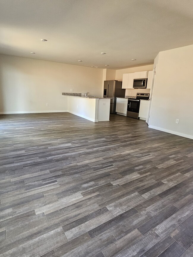 Building Photo - 4071 Garrison Ln