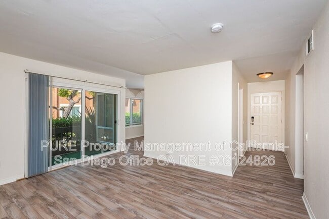 Foto del edificio - 17129 W Bernardo Dr
