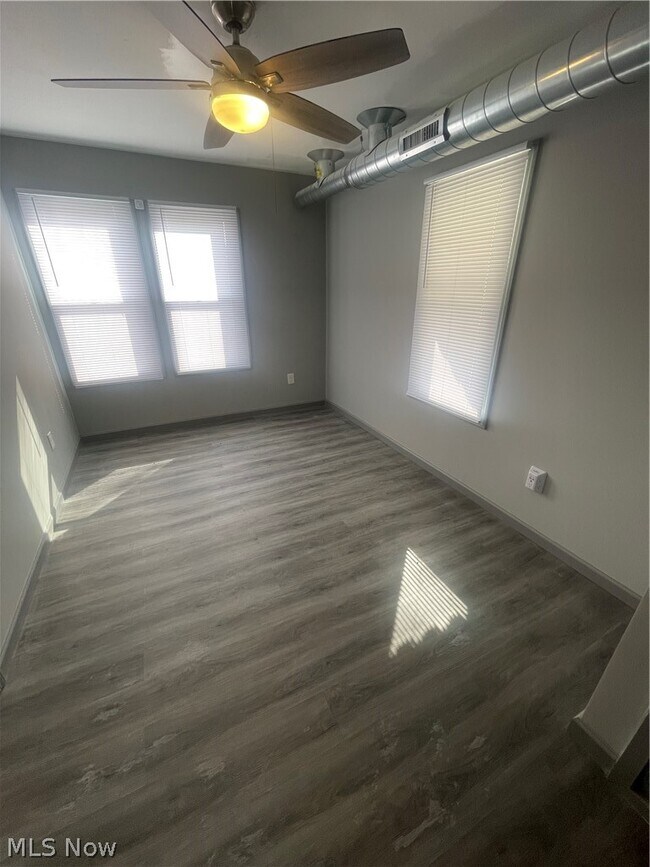 Building Photo - 12007 Beulah Ave