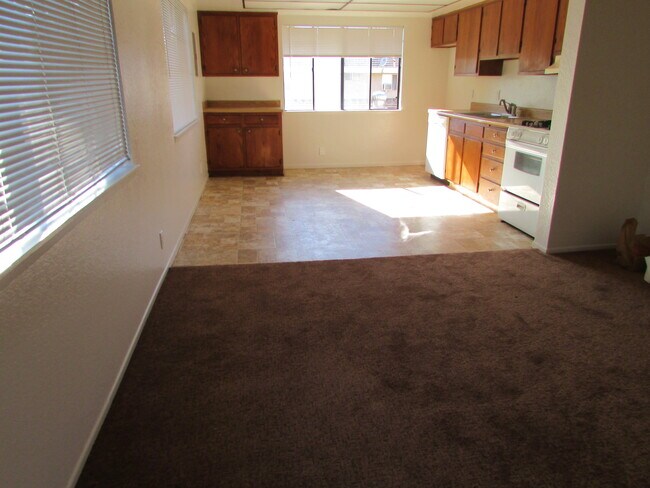 Cocina - 5271 Bishop St