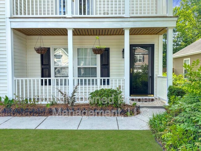 Foto del edificio - 8753 Red Oak Dr