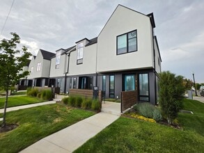 Building Photo - 1014 W 1700 S