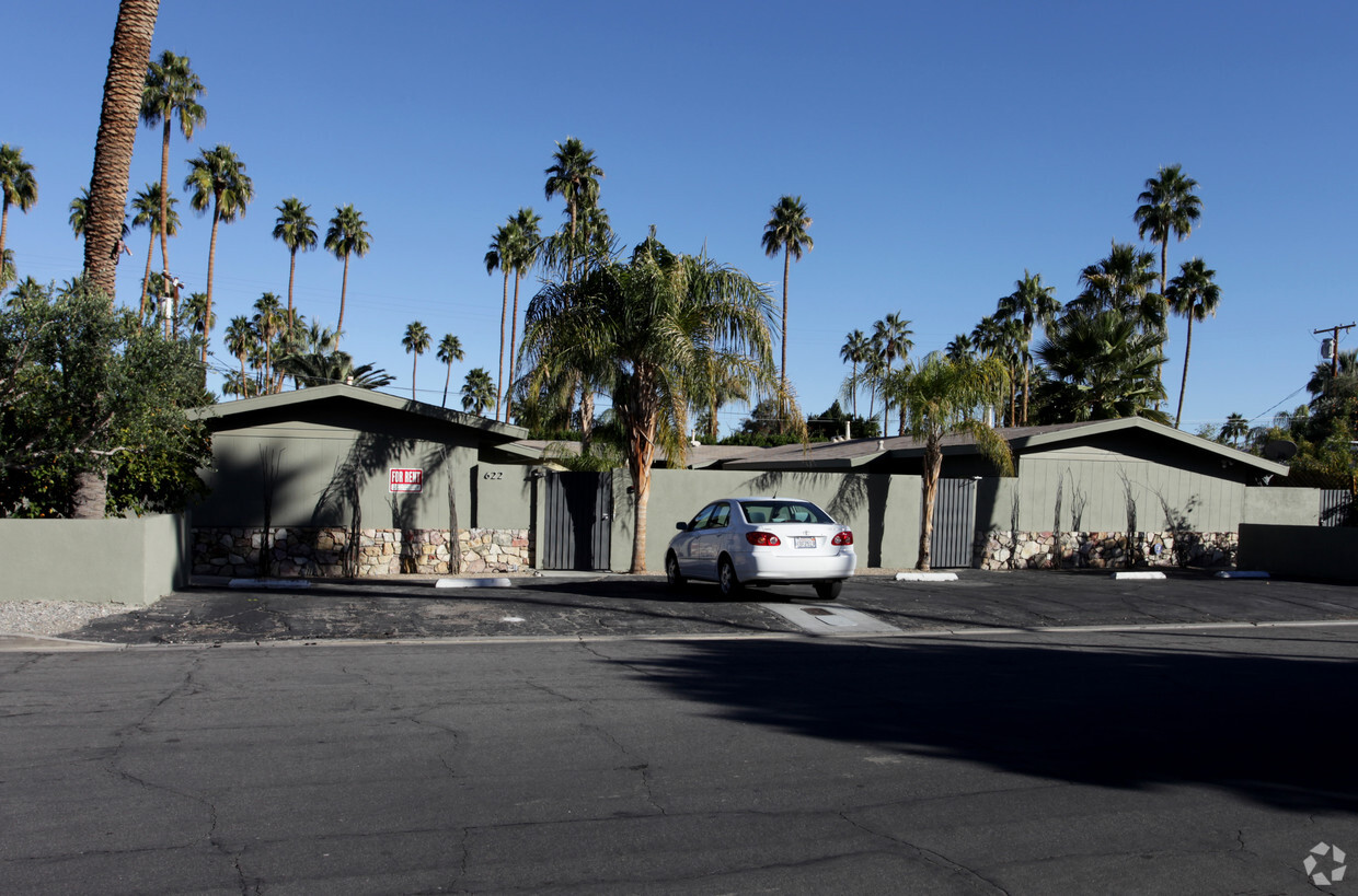 Primary Photo - 622 S Warm Sands Dr