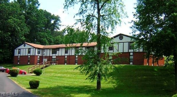 Building Photo - 2974 Brookside Dr