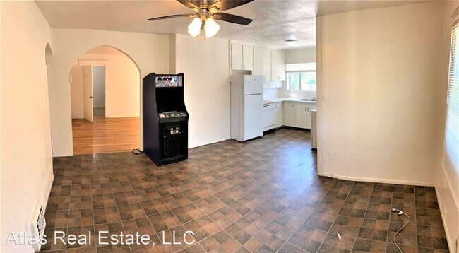 Building Photo - 4 br, 2 bath House - 825 Sheridan Blvd