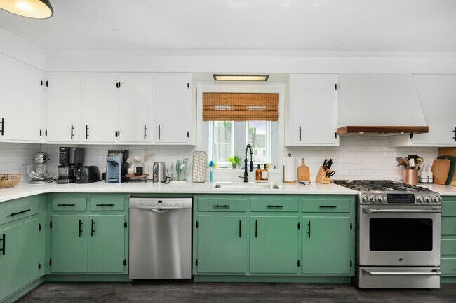 Foto del edificio - 611 Varney St