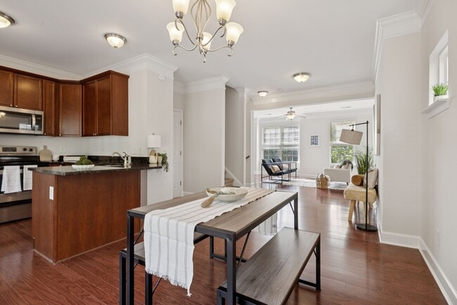 Building Photo - 7513 Lords Chapel Dr