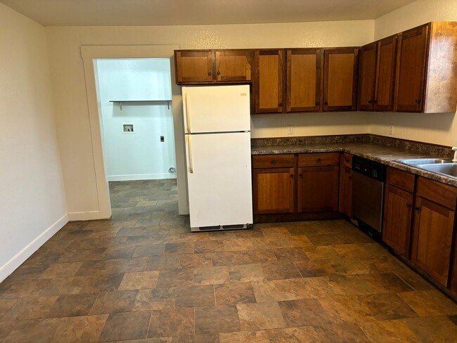 Foto del edificio - 500 Bache St