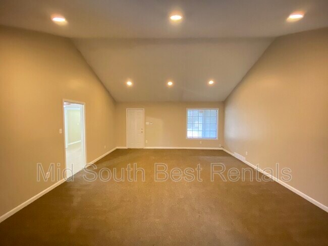 Foto del edificio - 3100 Overbrook Dr