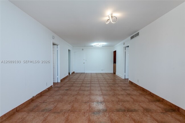 Building Photo - 3180 S Ocean Dr