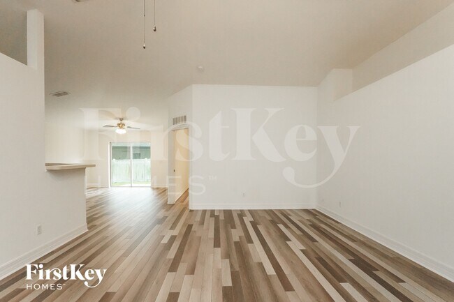 Foto del edificio - 1019 Susan Dr