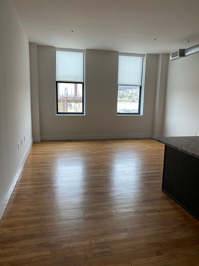 Building Photo - 200 Adams Ave