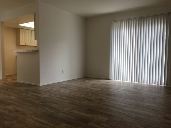 Building Photo - 17042 Sims Ln