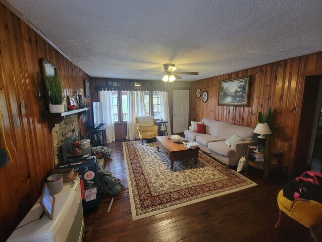Foto del edificio - 113 Headman Ln