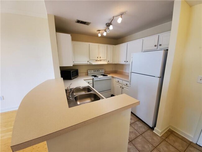 Foto del edificio - 1101 Juniper St NE