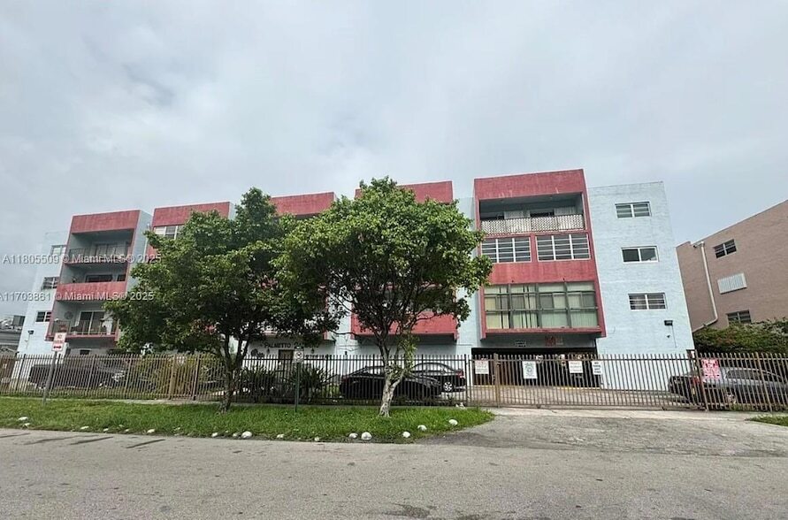 Primary Photo - 6070 W 19th Ave