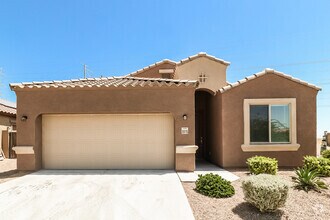 Building Photo - 23775 W Magnolia Dr
