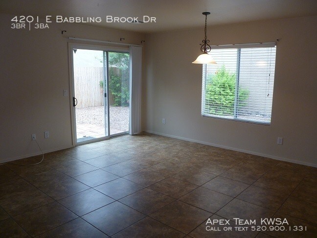 Building Photo - 4201 E Babbling Brook Dr
