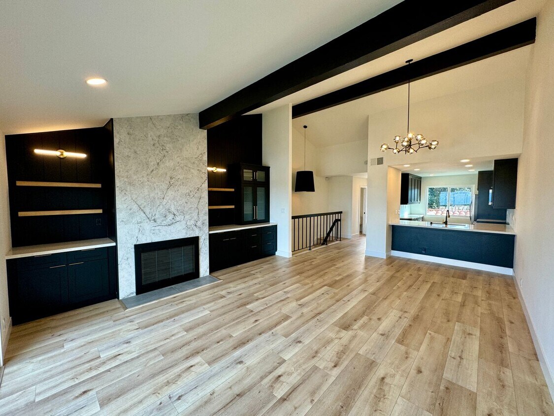 Primary Photo - Stunning 2B/2.5BA Townhome in Carlsbad w/ ...