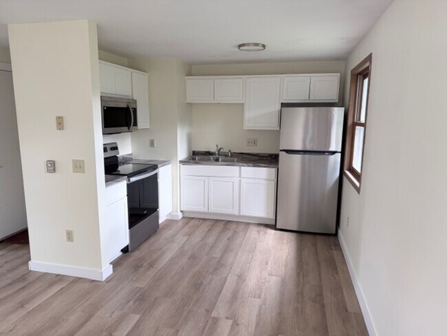 Foto del edificio - 3 Bedroom, Cortland