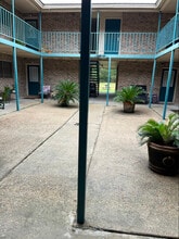 Building Photo - 110 Farm to Market 82