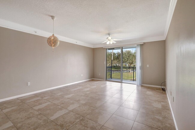 Foto del edificio - 2038 Alta Meadows Ln