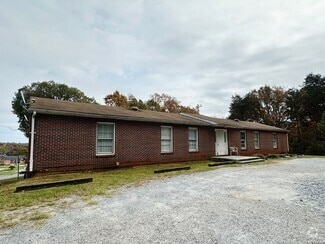 Building Photo - 1500 Avondale Dr