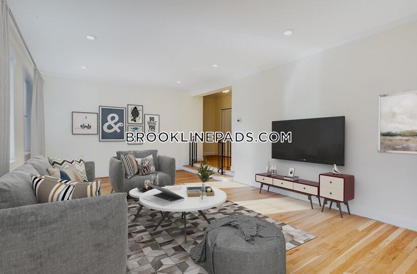 Primary Photo - 1539 Beacon St