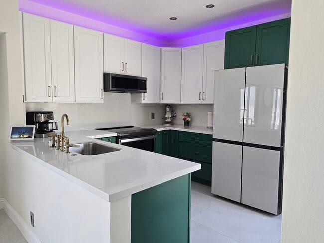 Foto del edificio - 6330 NW 173rd Ln
