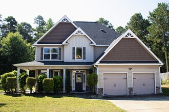 Building Photo - 1266 Coachman Way
