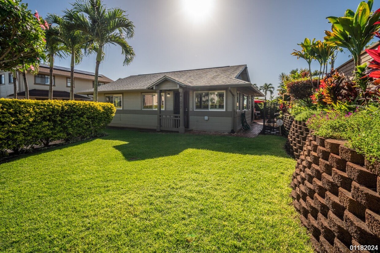 9410171017 Kuoo St, Waipahu, HI 96797 House Rental in Waipahu, HI