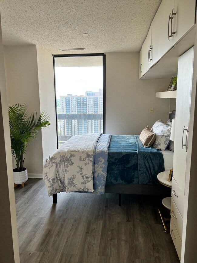 Master bedroom with double closets & space - 5505 Seminary Rd