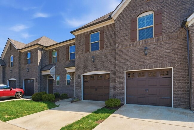 Foto del edificio - Murfreesboro Townhome