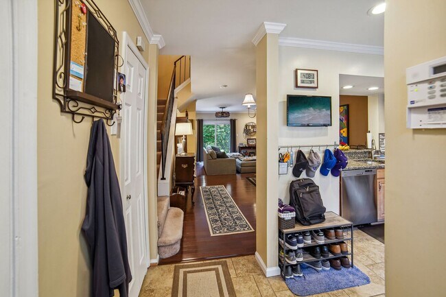 Foto del edificio - Wonderful 2BR/3.5BA townhouse located in B...