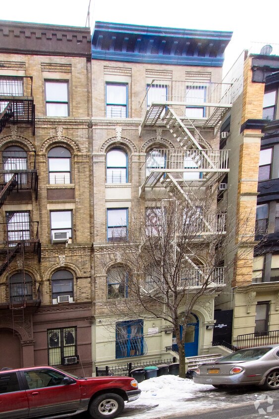 Building Photo - 112 W 113th St