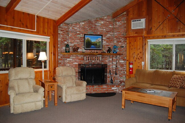 Foto del edificio - 8005 Cedar Cir