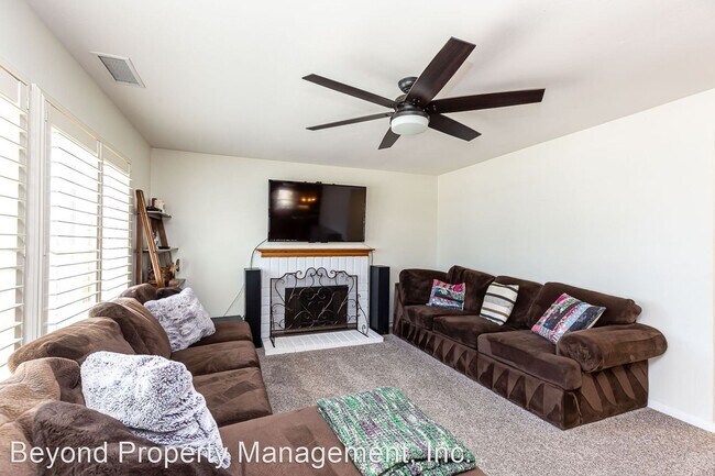 Building Photo - 3 br, 2 bath House - 11676 La Colina Rd.