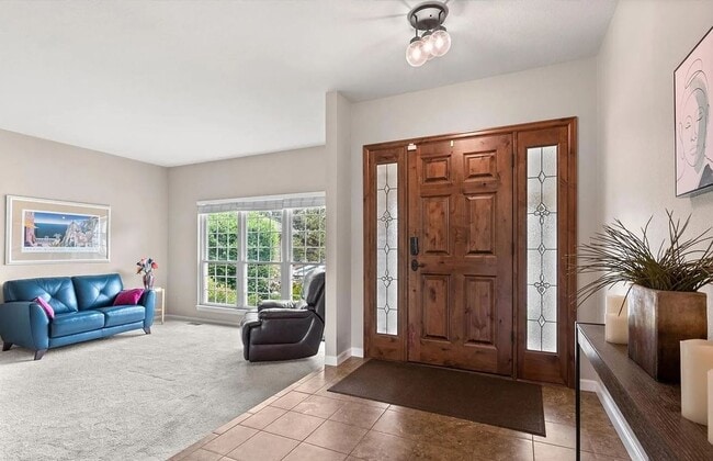 Building Photo - 318 Clare Dr